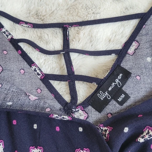 Patterned Romper - Picture 5 of 11